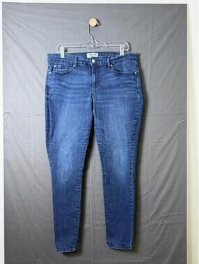 Denizen from Levi’s Mid Rise Skinny Jeans Women’s 14M  Blue Stretch Denim